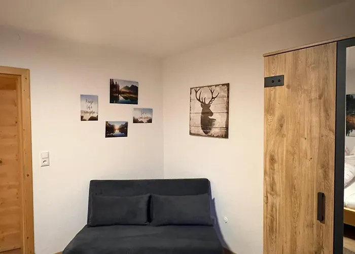 Haus Schoeneck - Chiemgau Karte Apartamento *