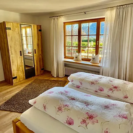 Haus Schoeneck - Chiemgau Karte Appartamento